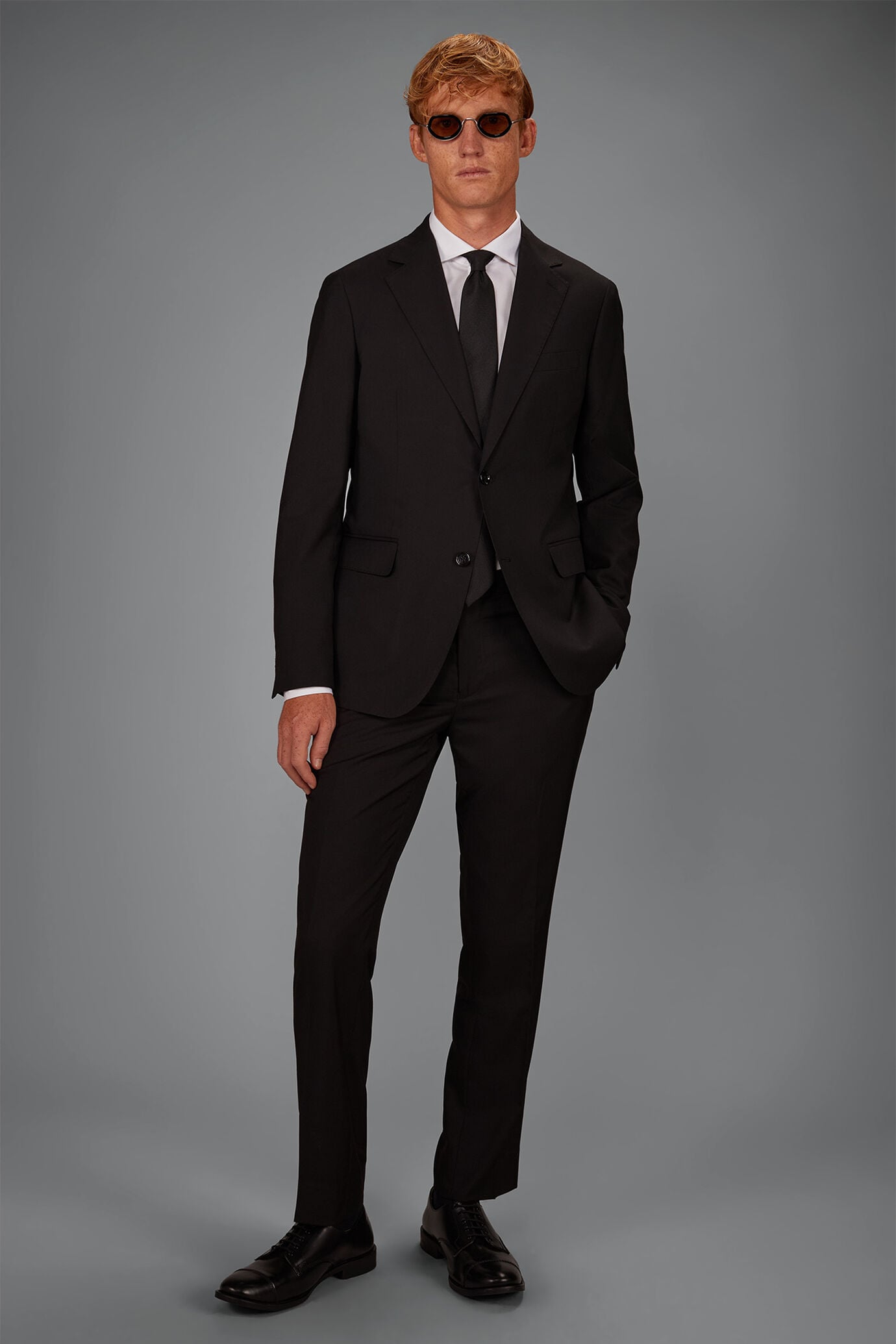 Costume droite noire mix de tailles